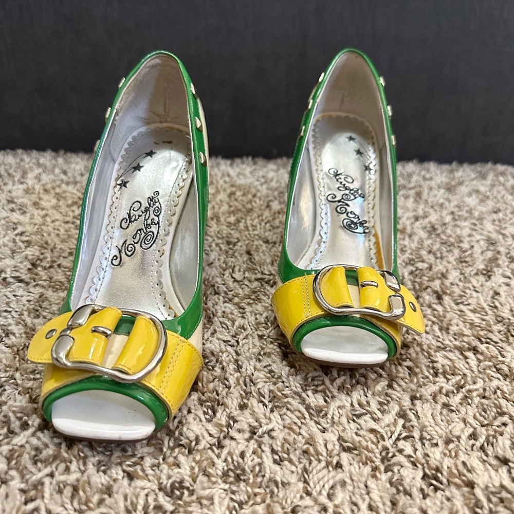 Naughty Monkey Heels size 6